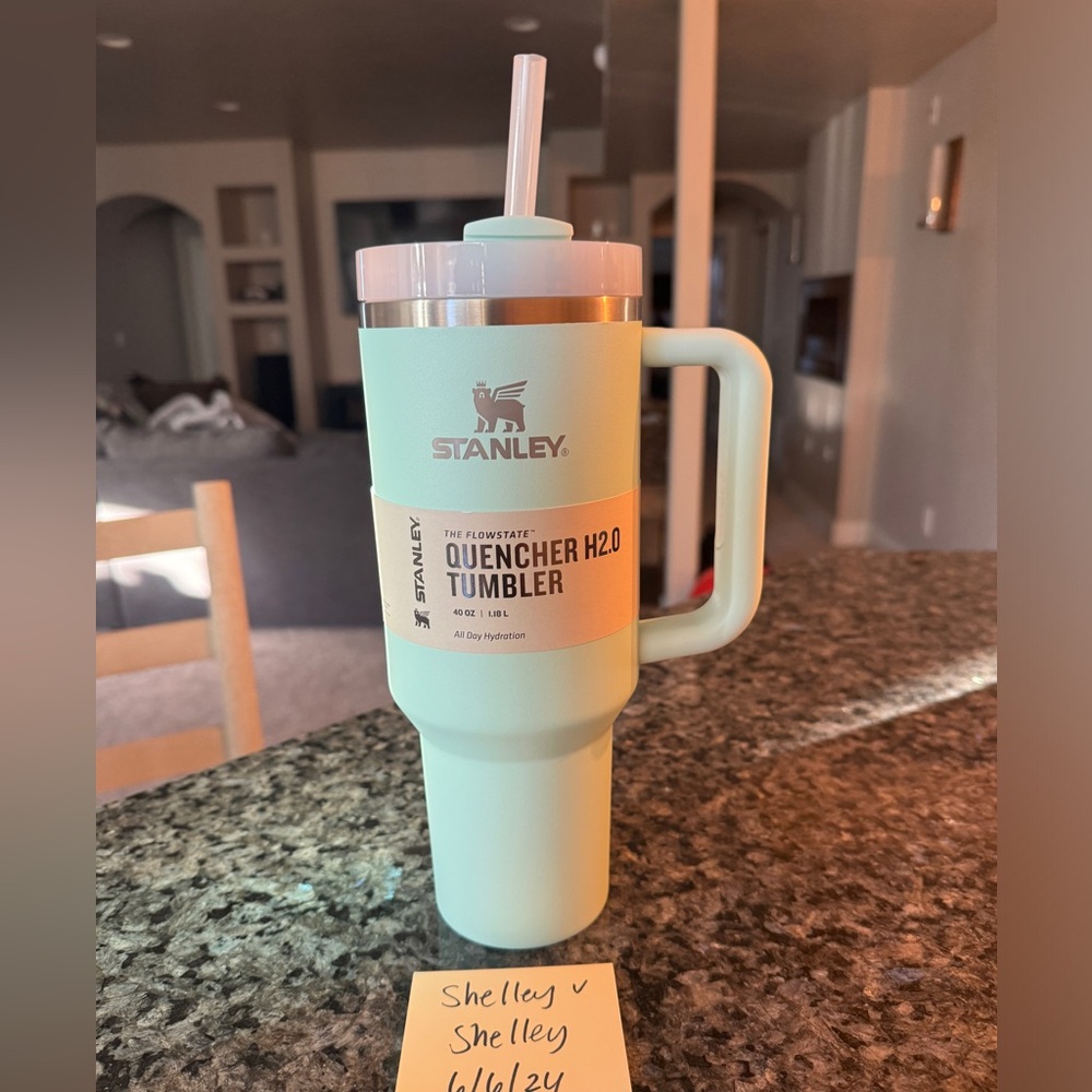 Stanley Mint 40 Oz Quencher NWT